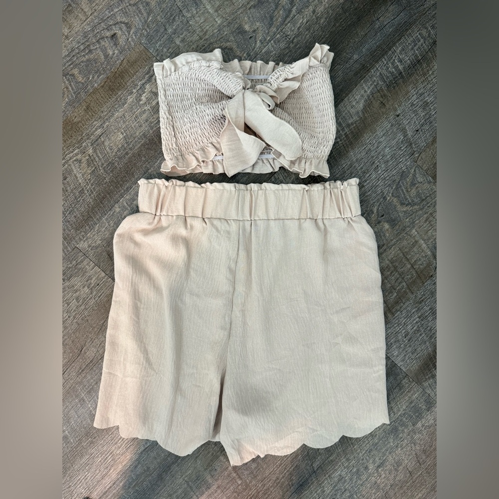 Women's Cream Matching Shorts Set - Picture 2 of 4
